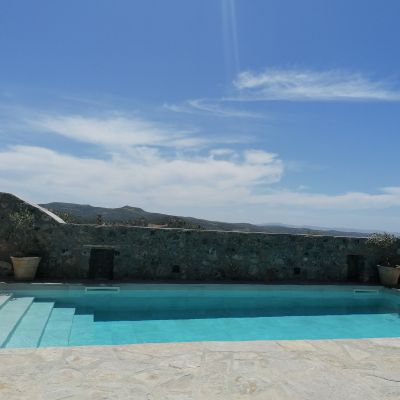Deluxe Stone cottage with private heated Pool